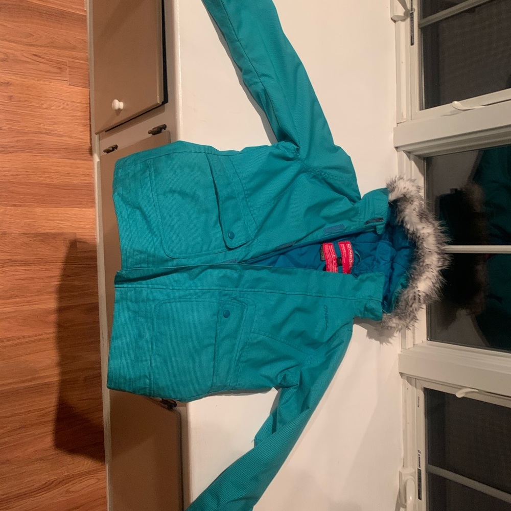 Like new -worn 2x O’Neil Girl’s  ski jacket